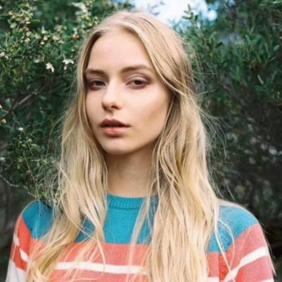 Meet your Posher, Gladysfisher - Picture 1 of 1